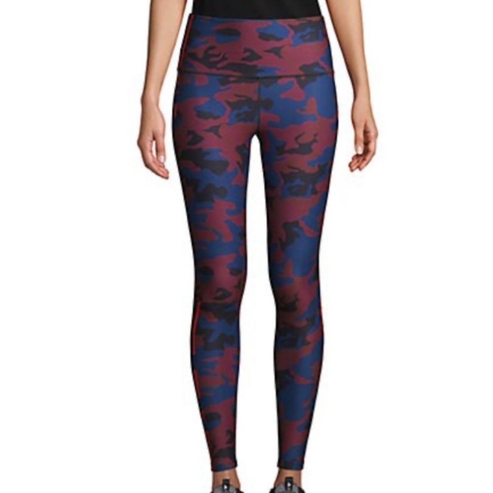 Wear It To Heart, Camo Side-Striped Leggings
Small,Burgundy Camo